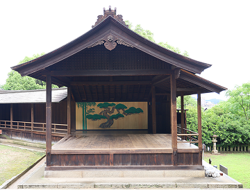沼名前神社能舞台